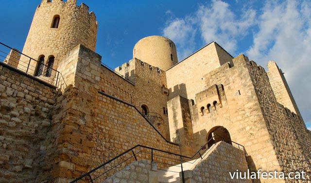 El Castell Medieval de Castellet, és una joia arquitectònica situada al municipi de Castellet i la Gornal, a la comarca de l'Alt Penedès. 