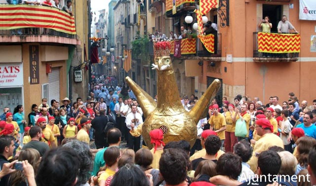 Santa Tecla és la patrona de Tarragona i les seves festes són una oportunitat per retre homenatge a aquesta santa i compartir l'alegria amb tota la comunitat