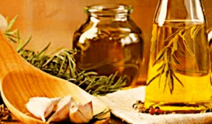 La Fira de l’Oli i la Mediterrània de Santa Bàrbara és una de les cites més destacades de les Terres de l’Ebre, un esdeveniment que uneix tradició, gastronomia i cultura popular.