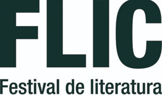 Infants i famílies gaudint del FLIC Festival de Literatura i Arts Infantil i Juvenil a Barcelona